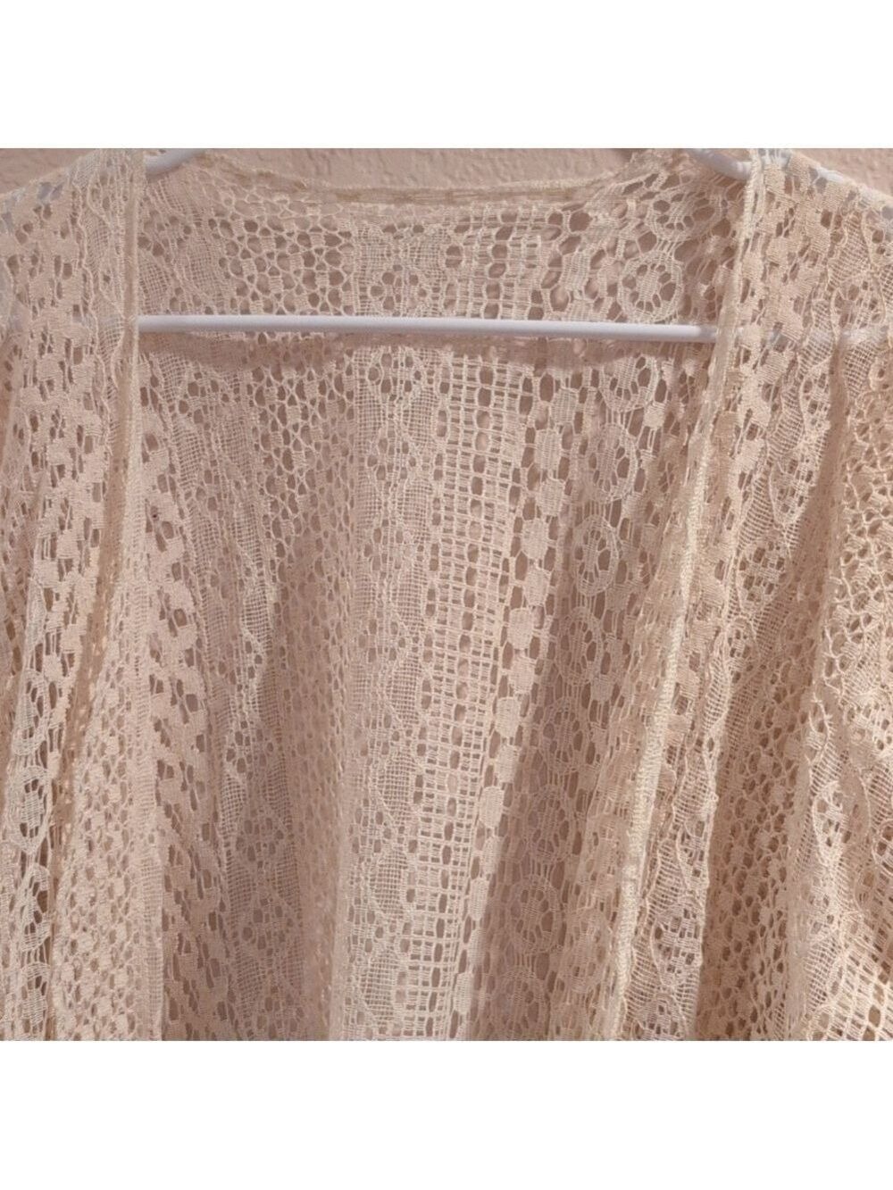 Elegant Off White Lace Women's Cardigan With Beautiful Gather Sleeves, Size S/M - Picture 2 of 6